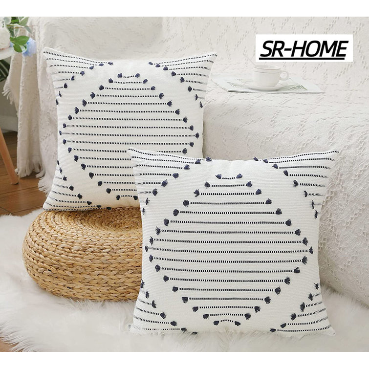 Pillow cover with discount tassels